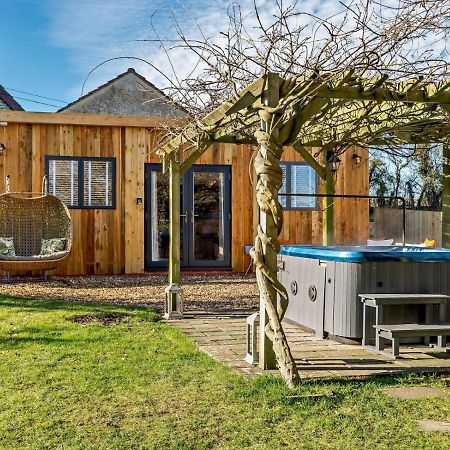 Log Cabin Near Bath Chippenham  Exteriör bild